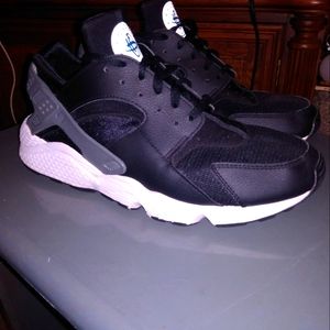 Nike Air Huarache Black Cool Grey
